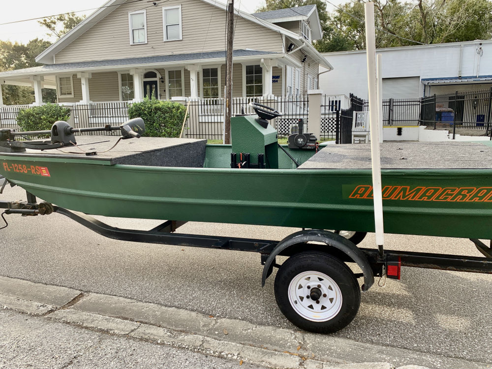 15 Ft. Jon boat - Lake Seminole Rentals